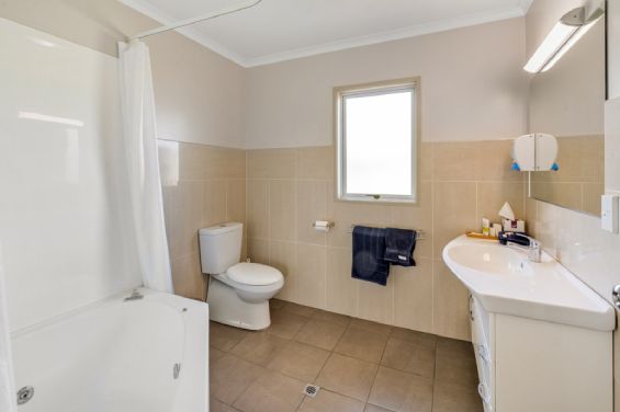 One-Bedroom Unit - bathroom